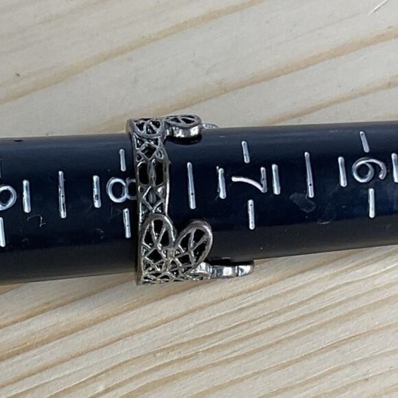 Vintage Style Filigree Openwork Silver Tone Ring - Picture 4 of 4